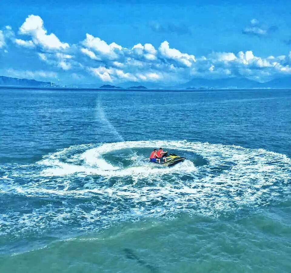 你愛上游艇，就更應該愛上摩托艇！