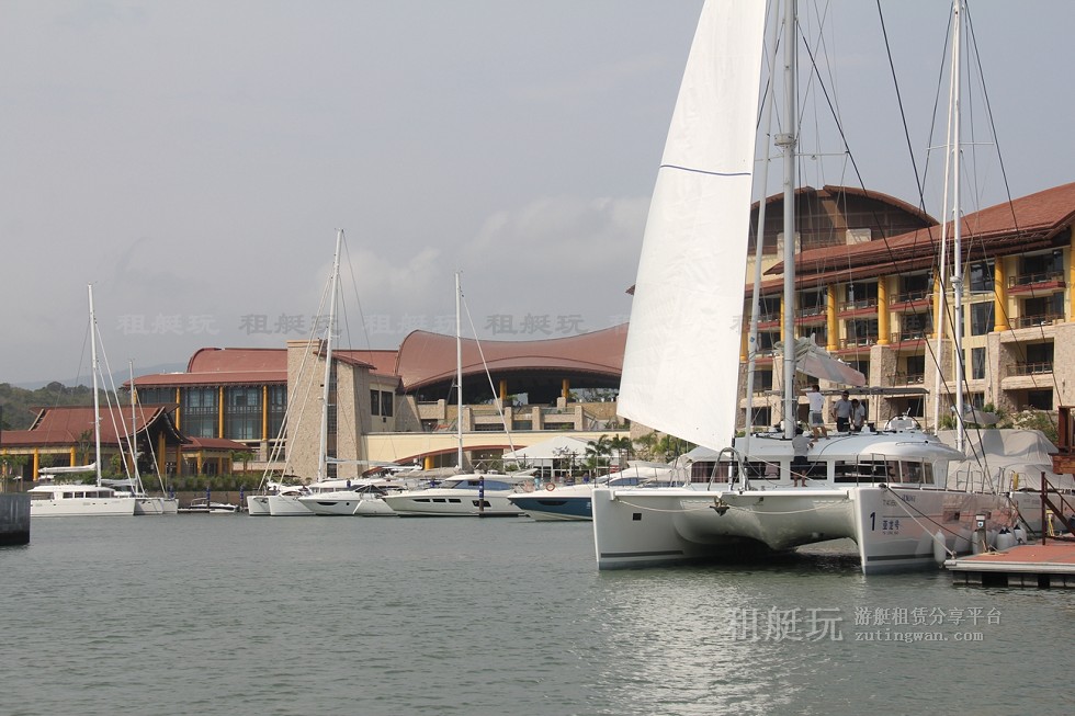三亞亞龍灣游艇會(huì)碼頭 三亞亞龍灣游艇會(huì)碼頭