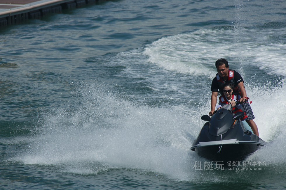 做資深三亞旅游達人，游艇旅游更時尚！