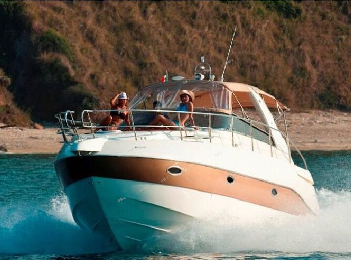  34英尺運動游艇