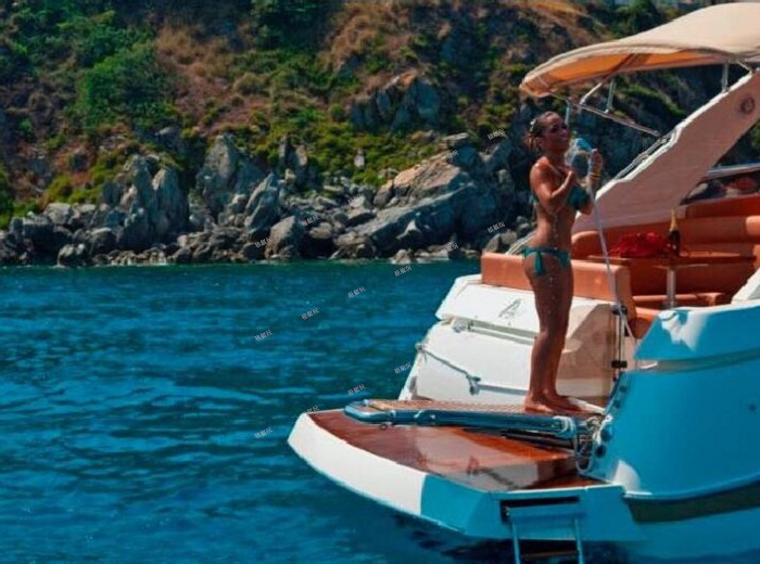  34英尺運動游艇